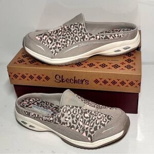 SKECHERS Commute Time  On Call Comfort Relaxed Fit Shoes